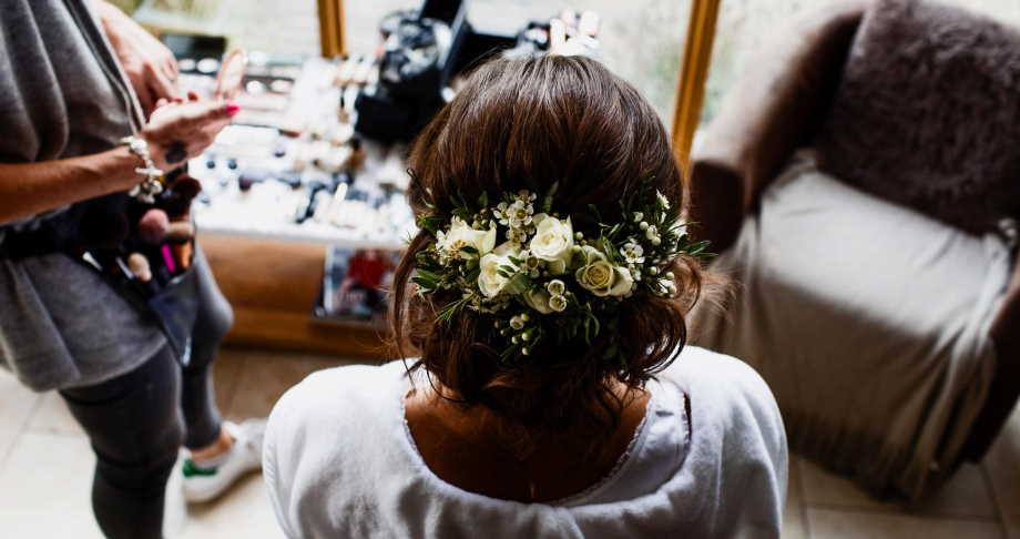 wedding hair stylist