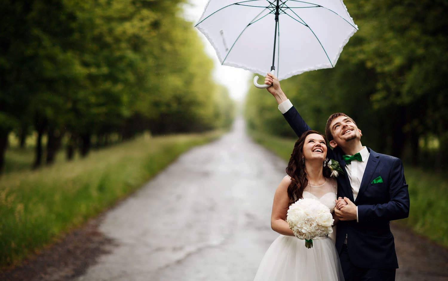 Come Scattare Foto Di Matrimonio Perfette Sotto La Pioggia
